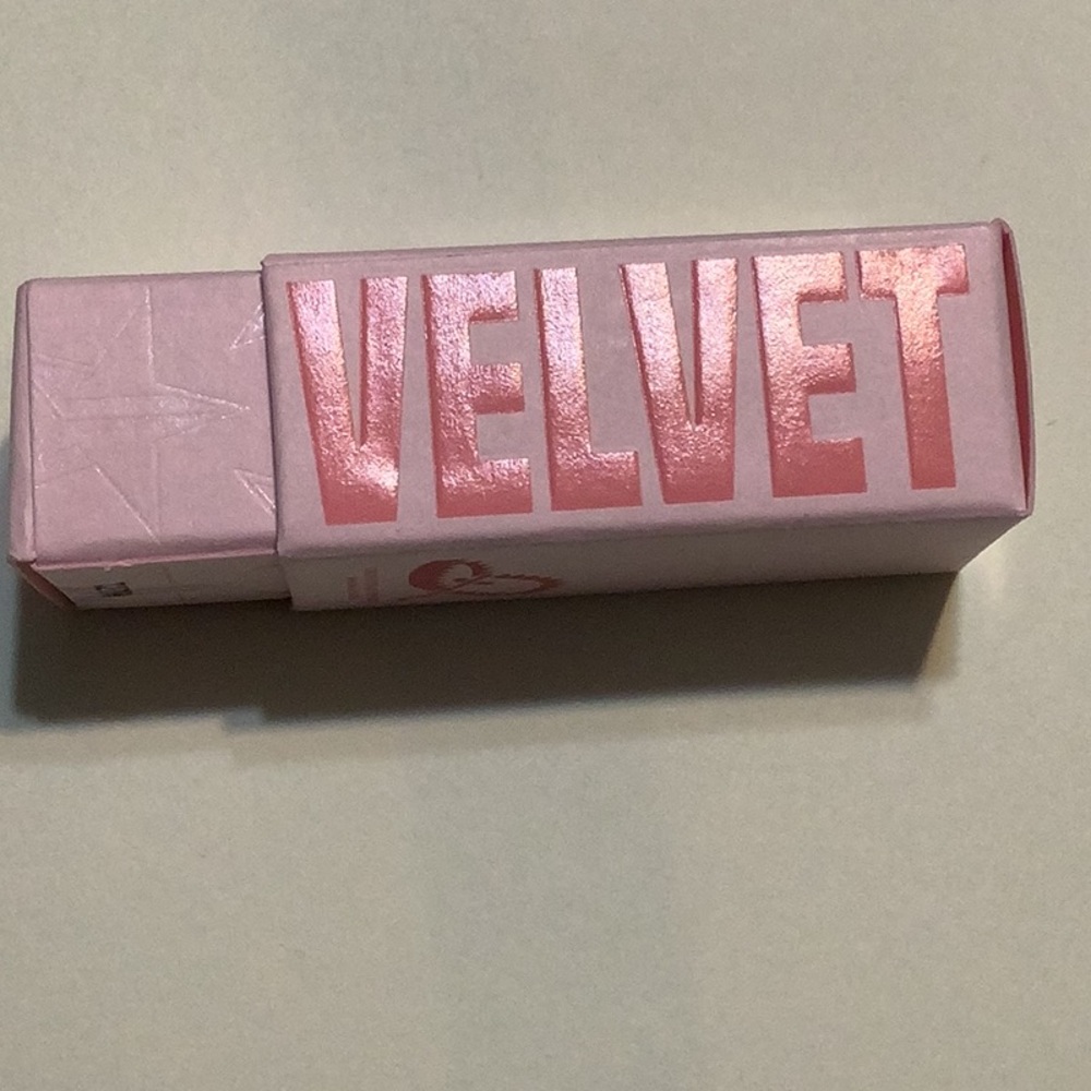 Jeffree Star Velvet Trap Lipstick - Unphazed - Picture 5 of 6
